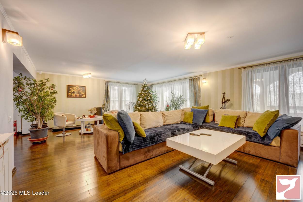 Casa/vila 11 CAMERE vanzare in Bucuresti Ilfov, Mogosoaia, Mogosoaia, 647 mp