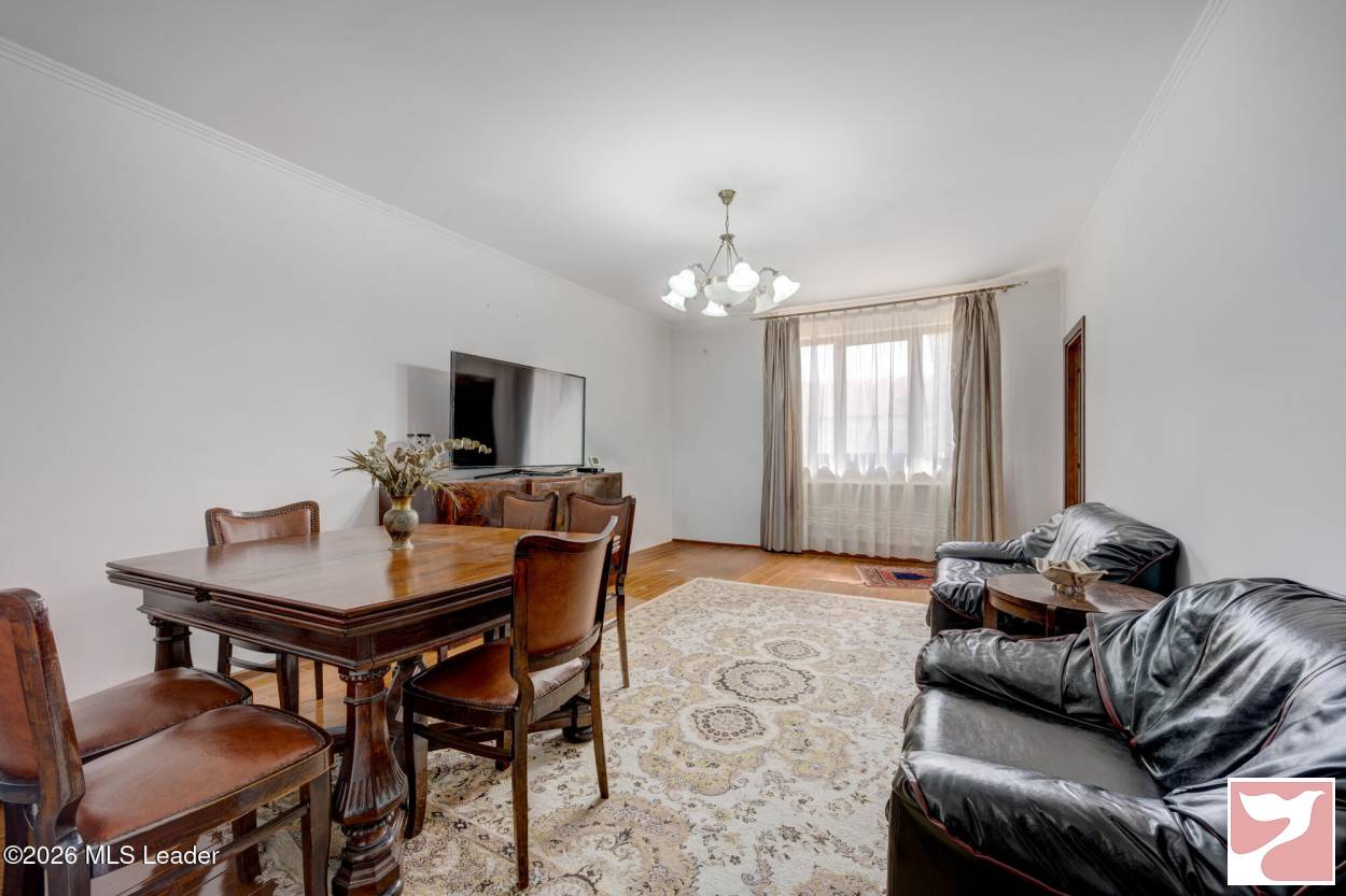 Apartament  3 CAMERE vanzare in Adunatii Copaceni, Copaceni, 135 mp