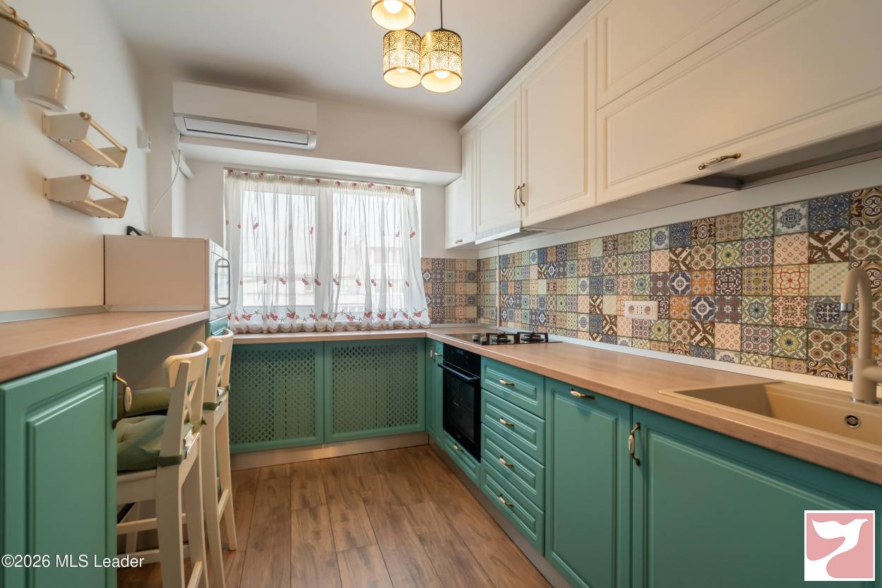 Apartament  3 CAMERE inchiriere in Bucuresti, Piata Victoriei