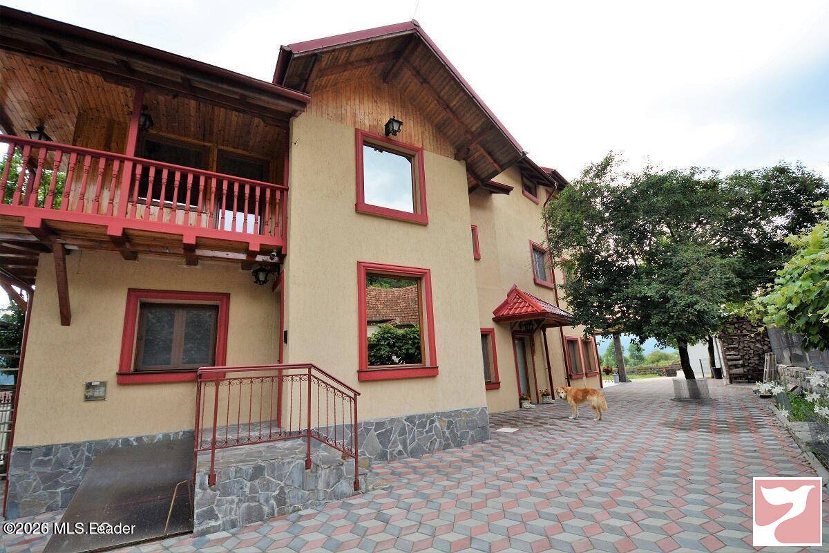 Casa/vila  5 CAMERE vanzare in Leresti, Leresti, 182 mp