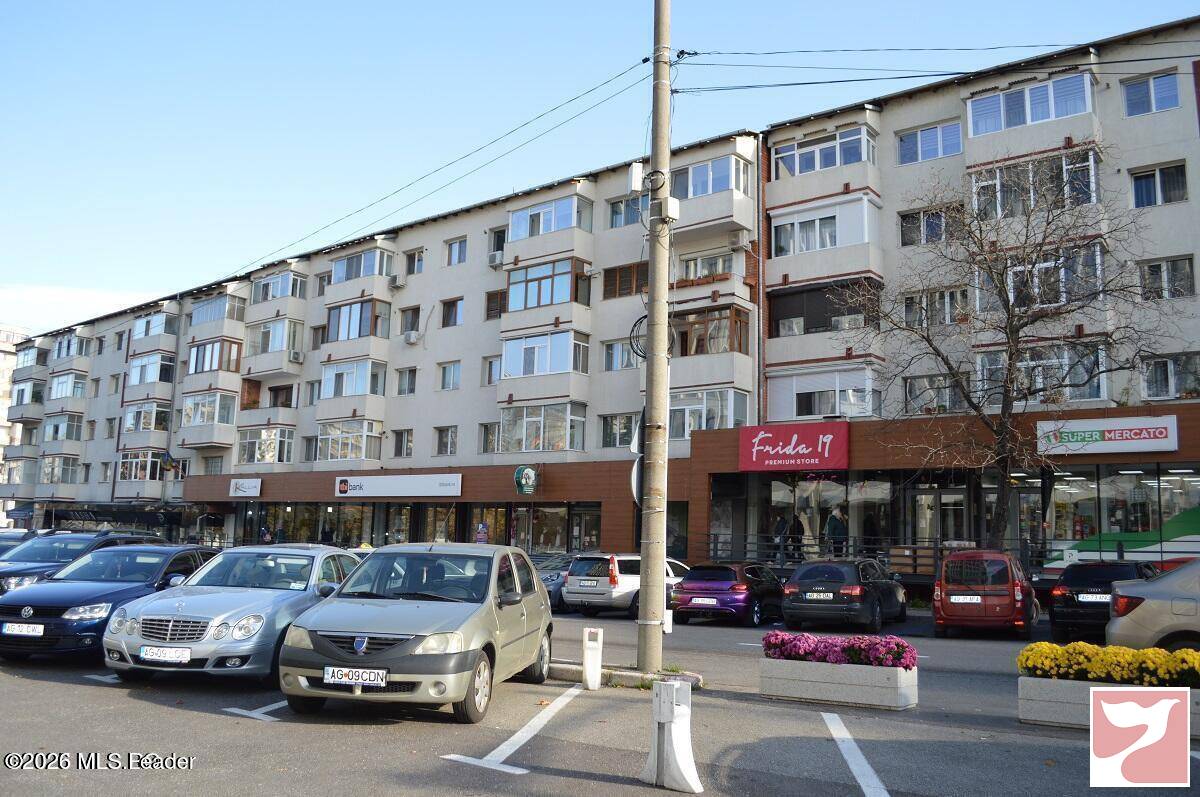 Apartament  2 CAMERE inchiriere in Pitesti, Centru