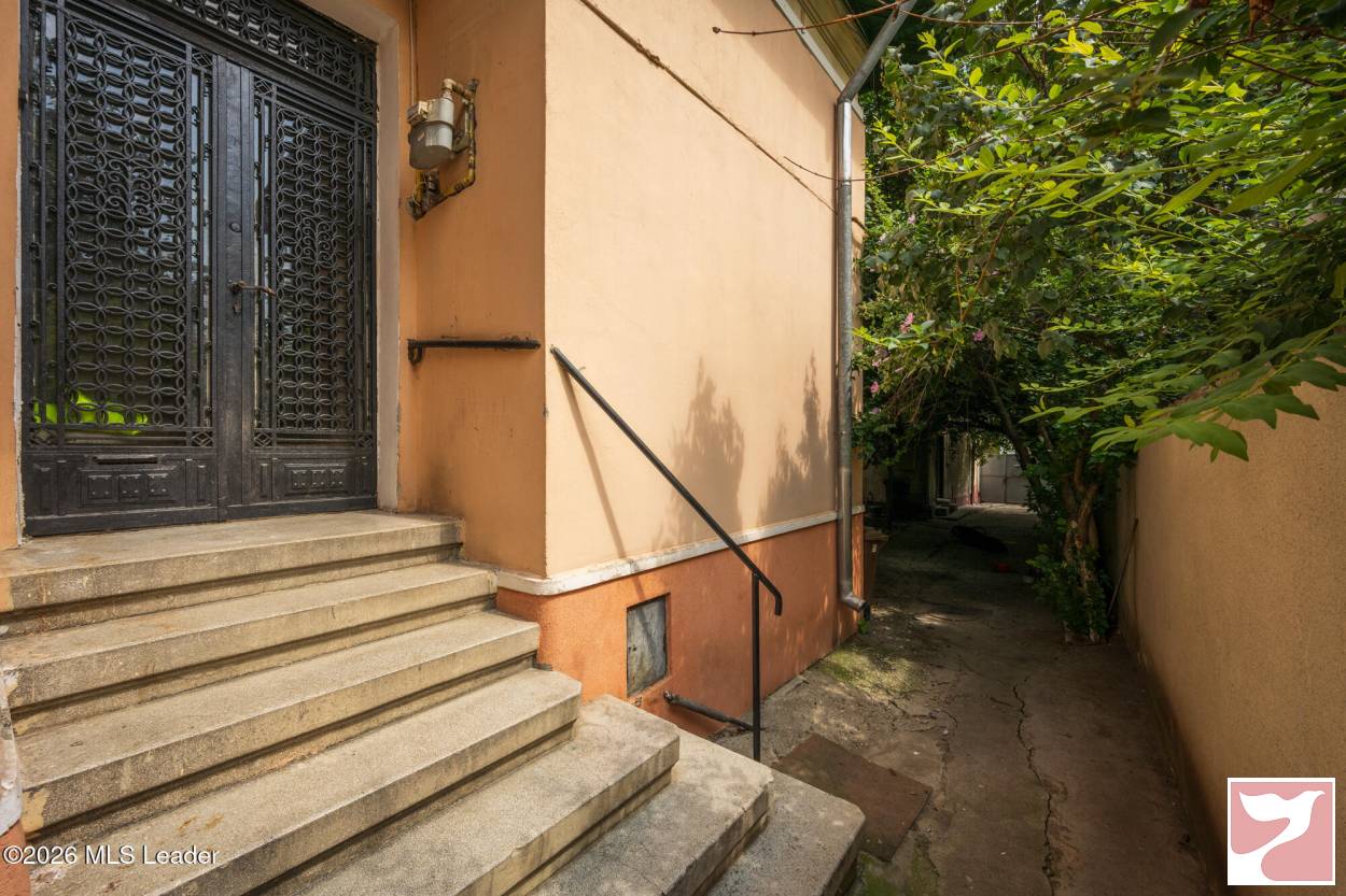 Casa/vila  5 CAMERE vanzare in Bucuresti, Ferdinand, 212 mp