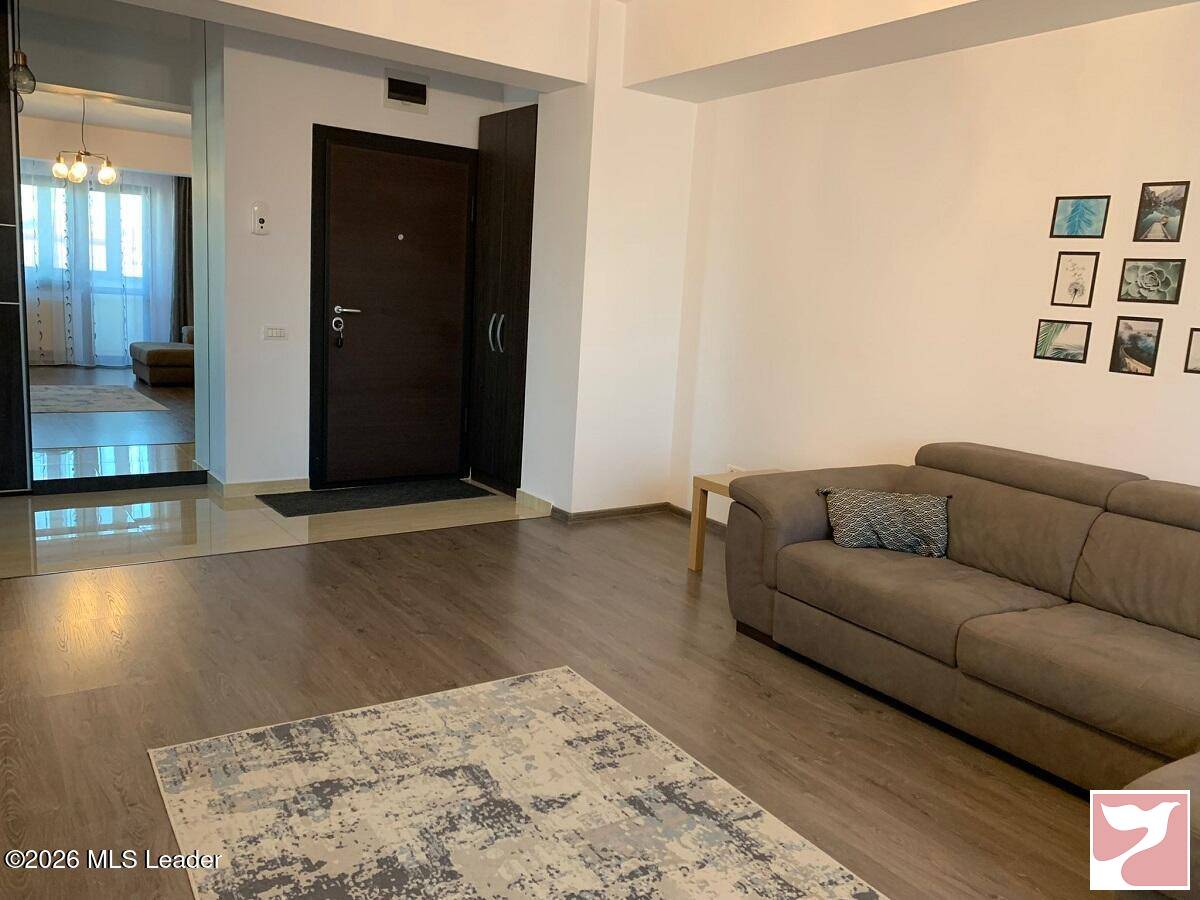 Apartament  2 CAMERE inchiriere in Pitesti, Banat