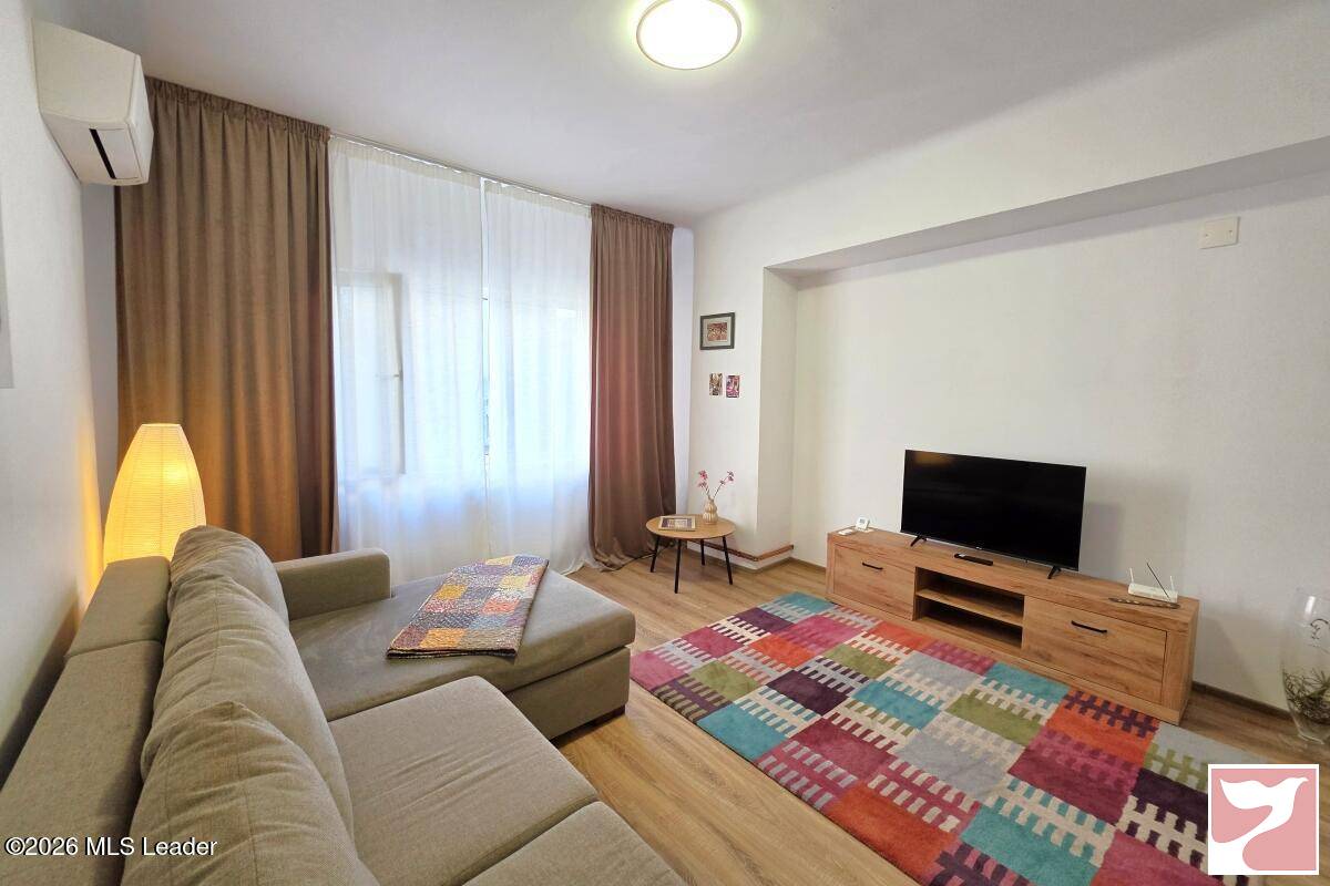 Apartament  3 CAMERE vanzare in Bucuresti, Romana, 138 mp