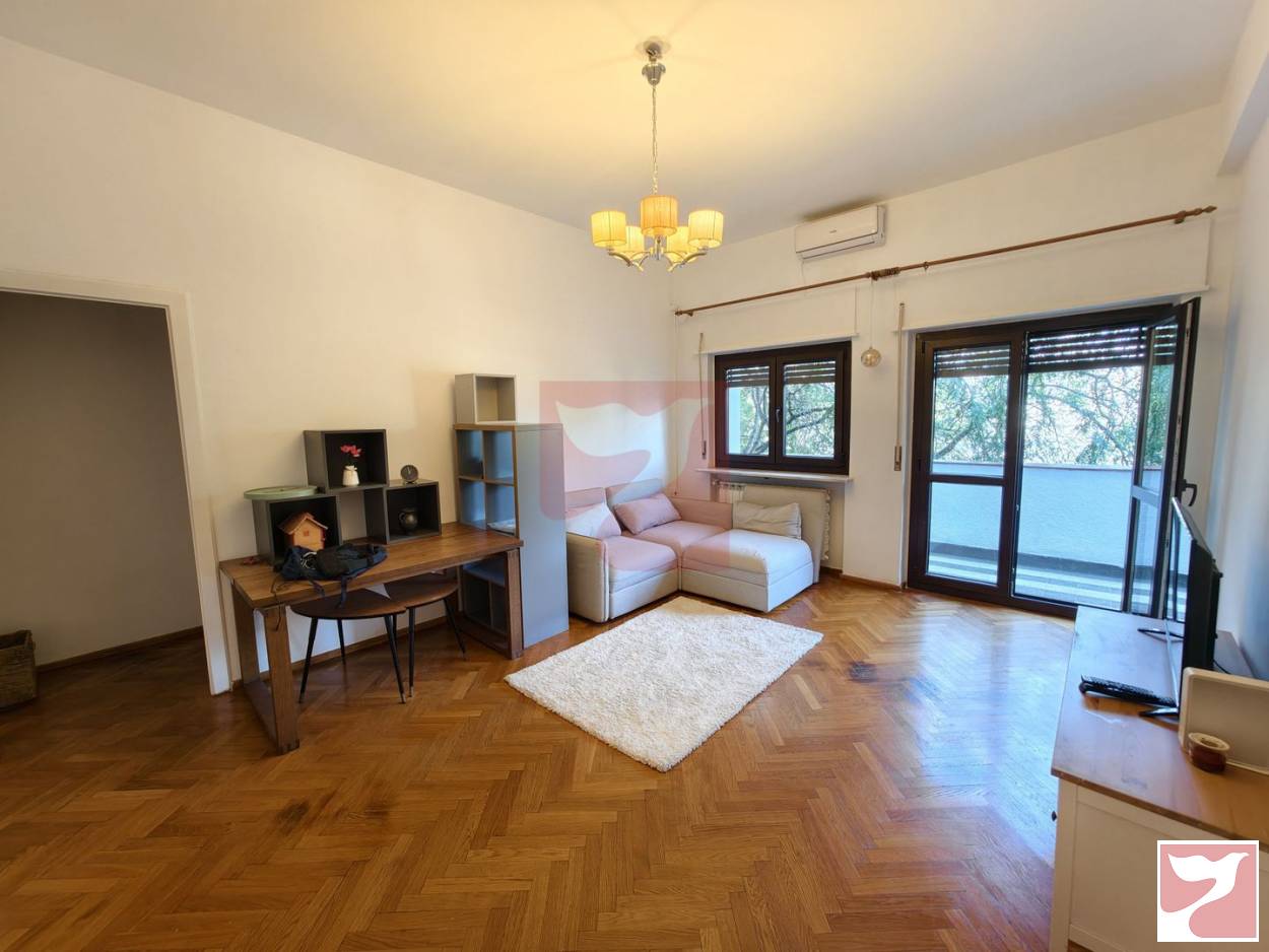 Apartament  2 CAMERE vanzare in Bucuresti, Gradina Icoanei, 77 mp