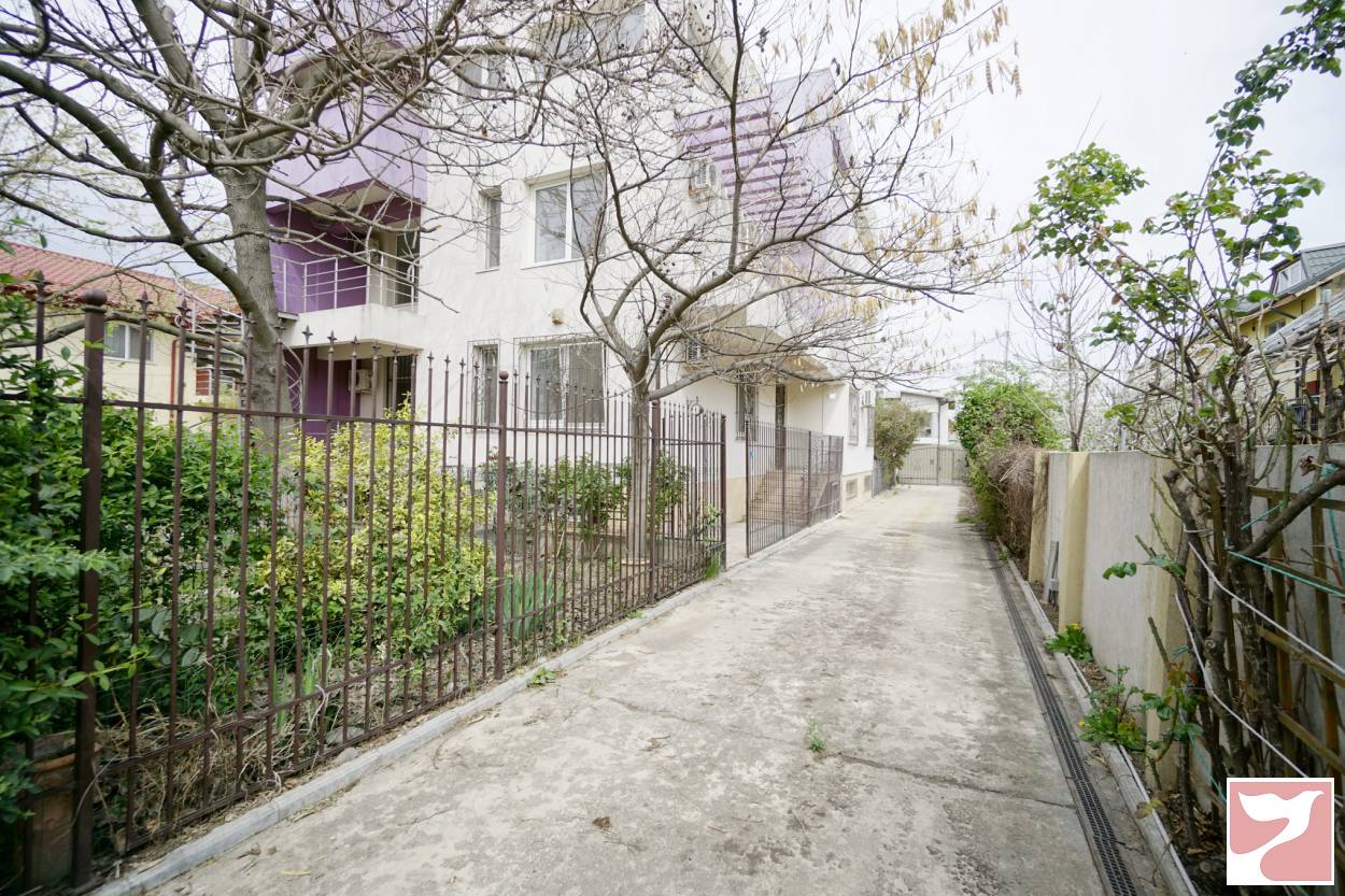 Cladiri de birouri/locuinte ,Voluntari ,stradal